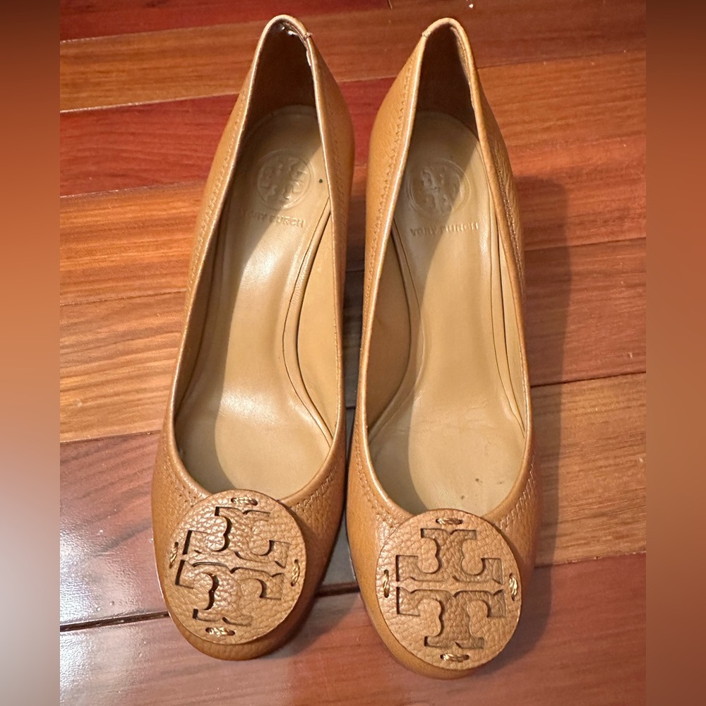 Tory Burch tan wedge 8.5